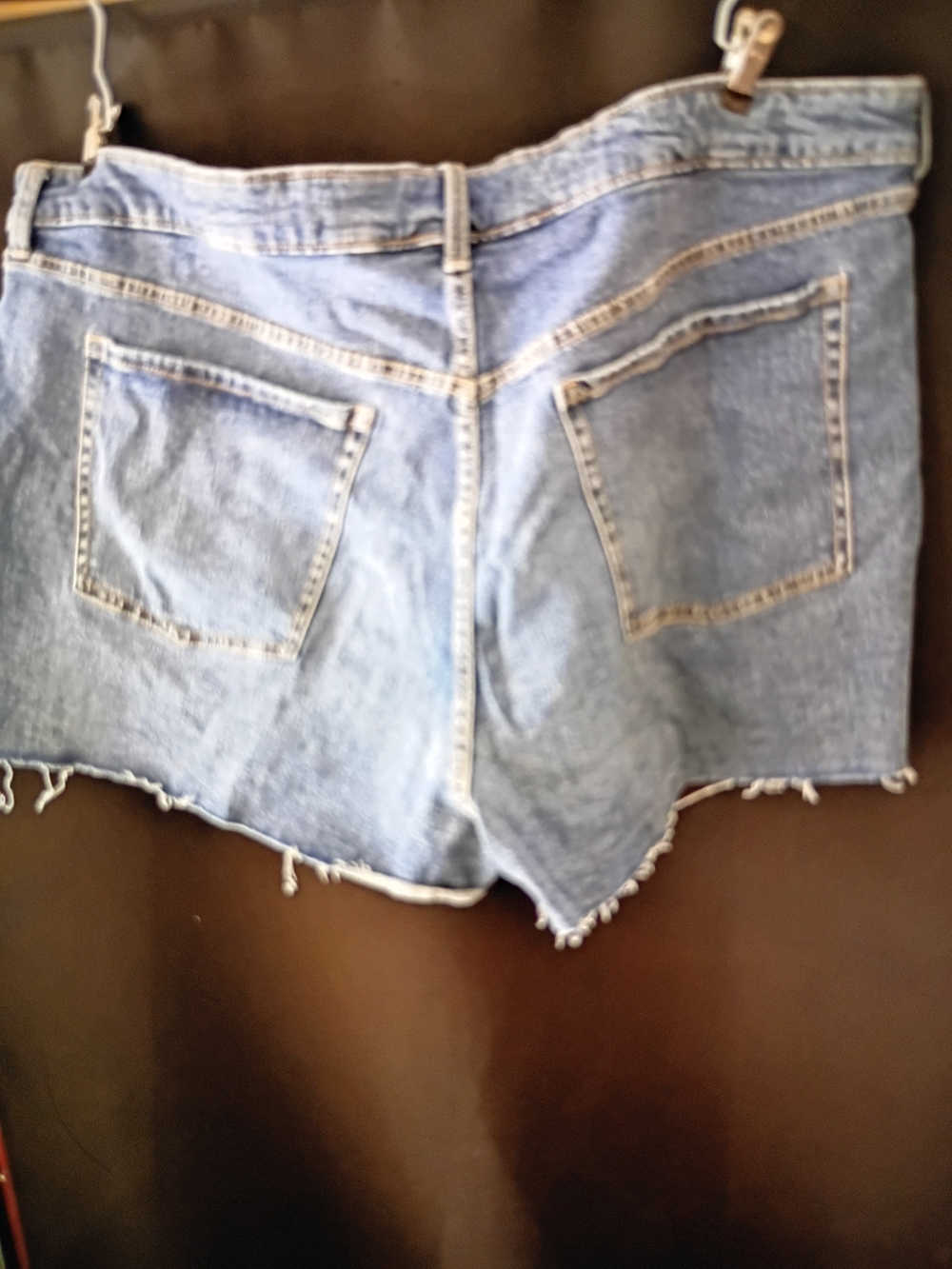 Old Navy Blue Denim Raw-Hem Cutoff Shorts - Picture 4 of 5
